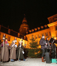 Ökumenischer Gottesdienst auf dem Schlosshof von Schloss Berleburg. (Foto: Lars-Peter Dickel)