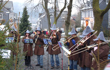 Konserve war gestern - Bläser-Ensemble auf dem Goetheplatz. (WIPO-Foto: Christian Völkel)