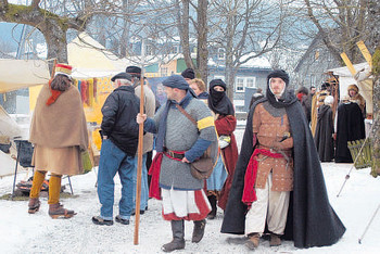 Weihnachtszeitreise 2009 am Goetheplatz: Hier soll das Angebot in diesem Jahr international werden. Die Federführung übernimmt die AG 'Wir am Schloss'. (WP-Foto: Archiv)