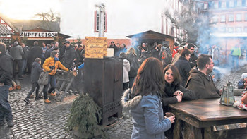 Besucherrekord! Auch auf dem Schlosshof war so richtig was los. (WIPO-Foto: M. Fettig)