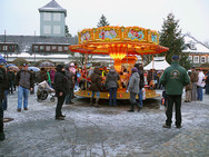 Impressionen vom Marktplatz - Kinderkarussell (Foto: Rikarde Riedesel)