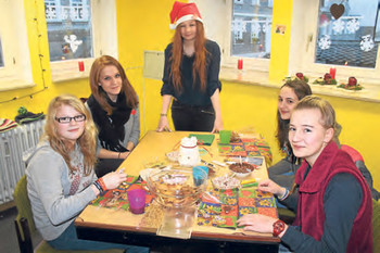 Im Olevianhaus war die Plätzchenbäckerei im Gange. (WIPO-Foto: Christian Völkel)