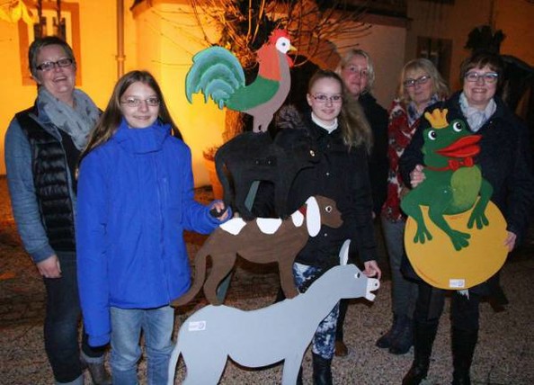 Neu bei der zehnten Auflage der WeihnachtsZeitreise in Bad Berleburg ist märchenhaftes Programm – auch dank der Figuren-Leihgaben aus Bad Laasphe. (SZ-Foto: Björn Weyand)