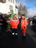 Impressionen vom Goetheplatz - Hilfskräfte des DRK (Foto: Rikarde Riedesel)