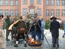 Impressionen vom Schlosshof - Alphornbläser (Foto: Rikarde Riedesel)