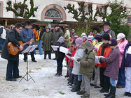 Impressionen vom Schlosshof - Schulchor der Burgfeldschule (Foto: Rikarde Riedesel)